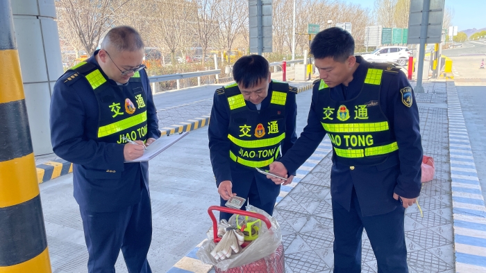 C:\Users\lenovo84\Desktop\微信图片_20250402102249