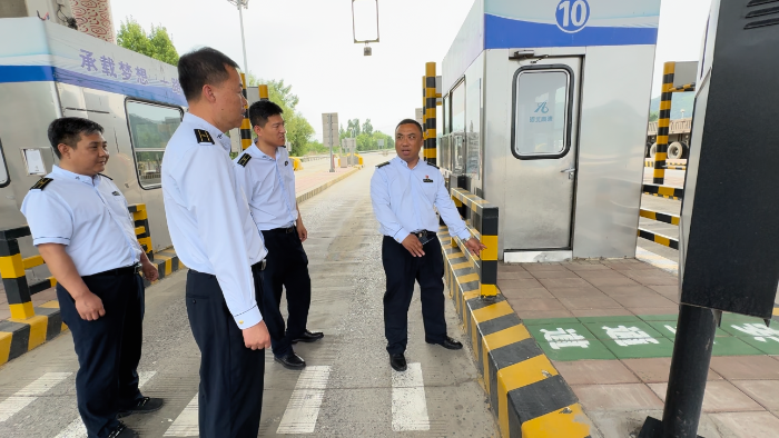 C:\Users\lenovo91\Desktop\交流2