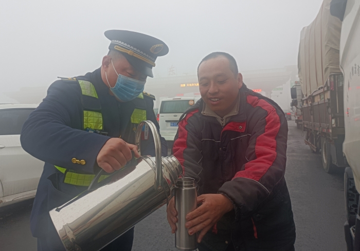 石家庄东收费站服务司乘