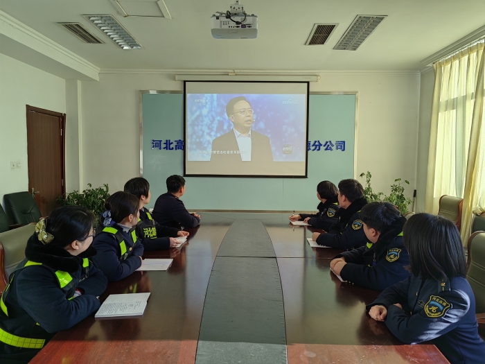 7cbc77f697914ec57787214befdec28