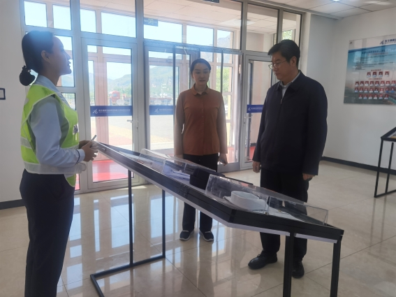 6b9c6eb68bde4585a3505a4363cabf9