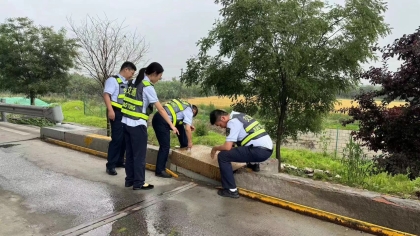 F:\00.分公司季度检查\2024年一季度\02办公室\宣传\6月\8雨中巡查3